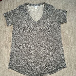 Athleta Breezy V-Neck Modal Shirt L Leopard Print Short Sleeve Activewear L